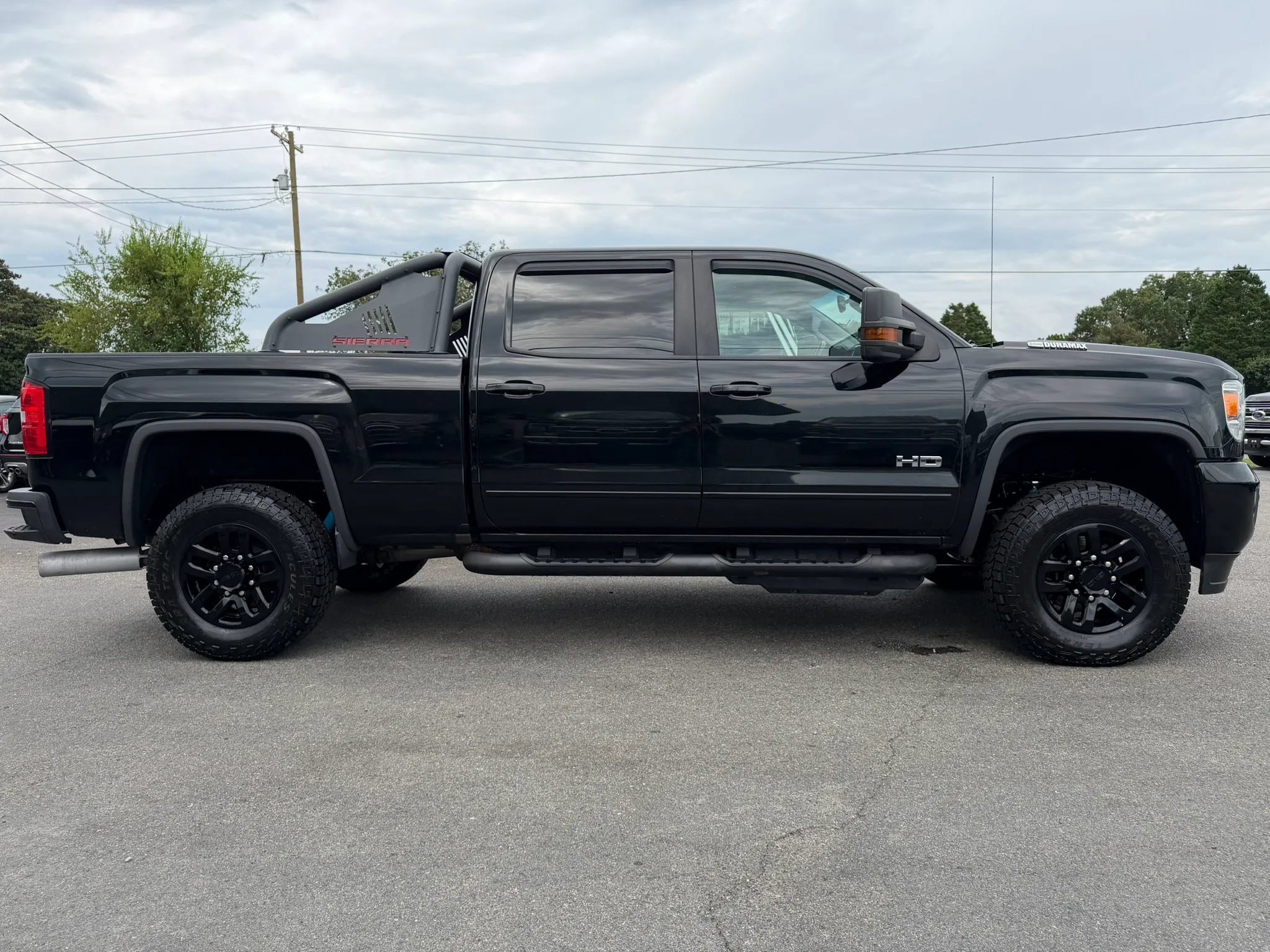 Used 2018 GMC Sierra 2500 SLT w/ Duramax Plus Package AWD/4WD image 4
