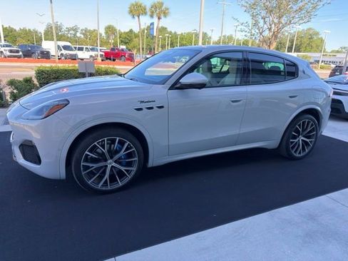 Used 2023 Maserati Grecale Modena AWD/4WD image 2