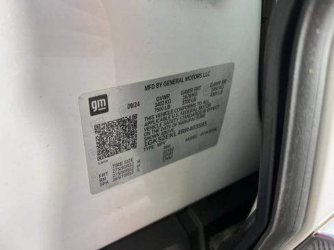 Certified 2024 GMC Yukon Denali Ultimate AWD/4WD image 30