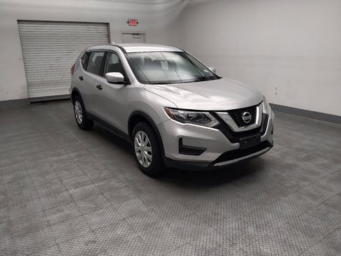 Used 2017 Nissan Rogue S AWD/4WD image 13