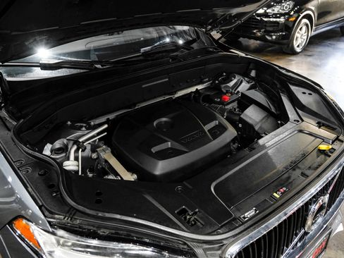 Used 2017 Volvo XC90 T6 Momentum w/ Convenience Package image 54