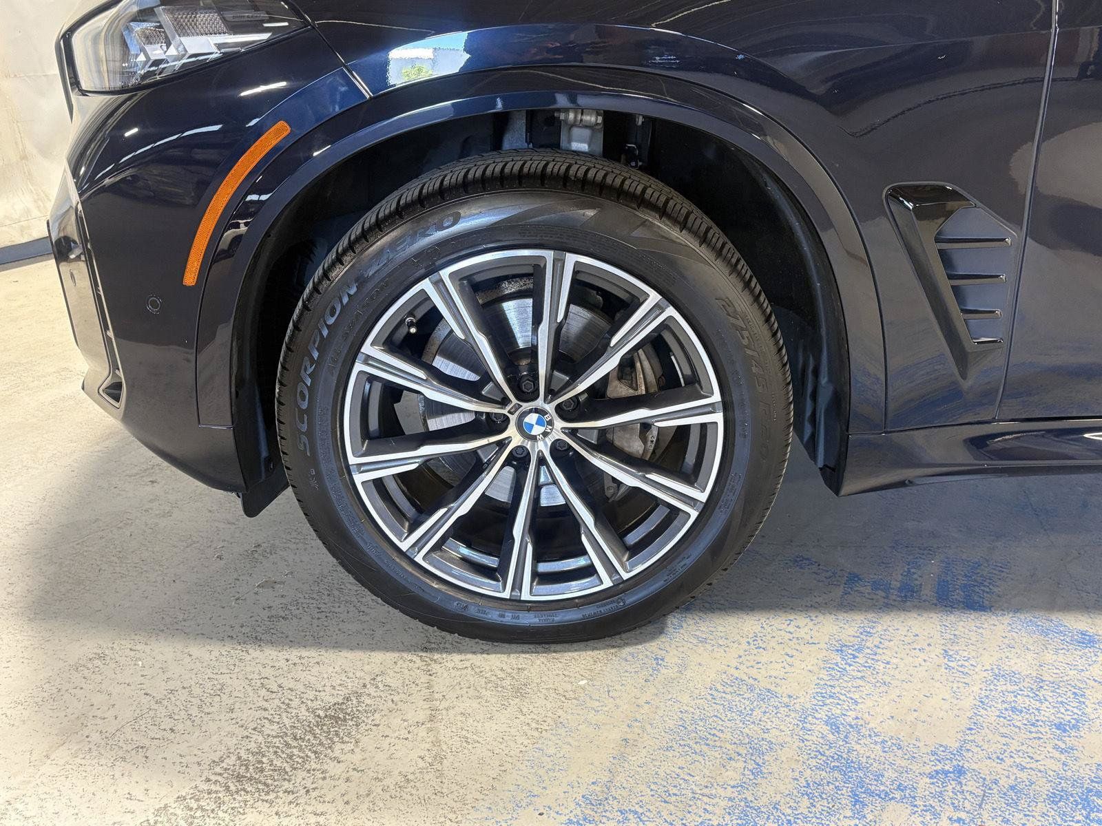 Used 2024 BMW X5 xDrive40i w/ M Sport Package AWD/4WD image 38