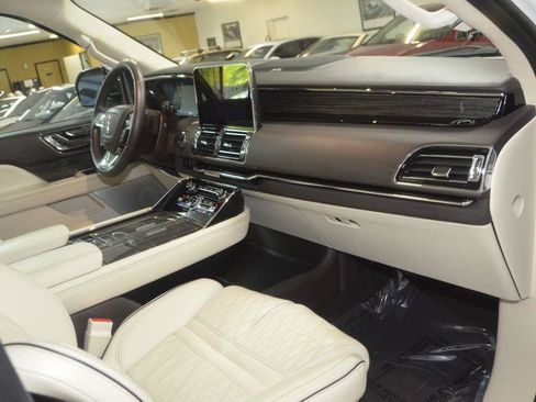 Used 2020 Lincoln Navigator Black Label AWD/4WD image 27
