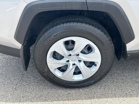 Used 2019 Toyota RAV4 LE w/ All Weather Liner Package AWD/4WD image 39