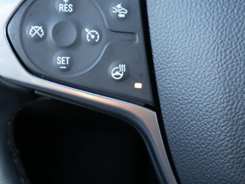 Used 2023 Chevrolet Traverse LT image 7