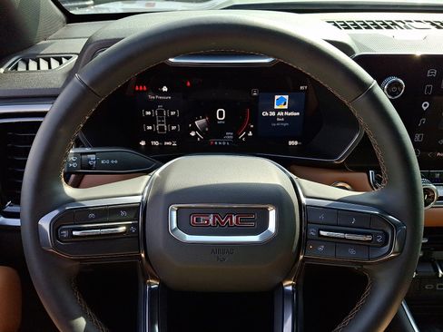 Certified 2025 GMC Canyon AT4 w/ Nightfall Edition AWD/4WD image 21