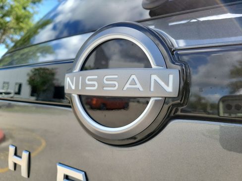 Certified 2025 Nissan Pathfinder S FWD image 11