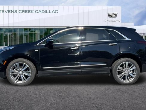 Used 2025 Cadillac XT5 Premium Luxury w/ Technology Package AWD/4WD image 6