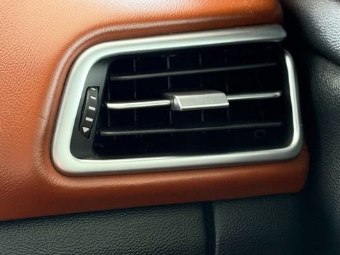 Used 2019 Maserati Ghibli S RWD image 27