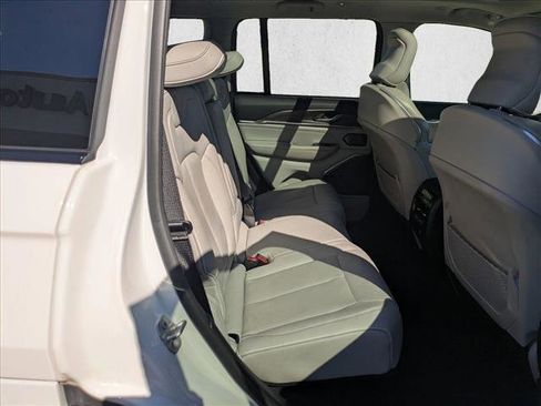 Used 2023 Jeep Grand Cherokee Overland w/ Adv Protech Group III image 21