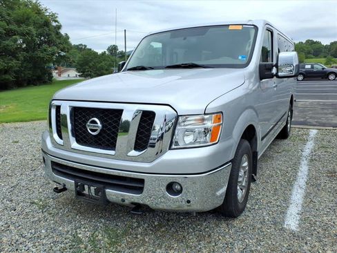 Used 2019 Nissan NV 3500 SL RWD image 3