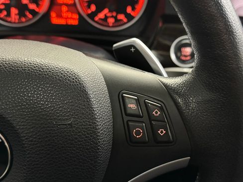 Used 2011 BMW 335i xDrive Sedan image 21