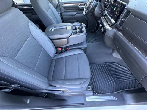 Used 2024 Chevrolet Silverado 2500 LT image 13