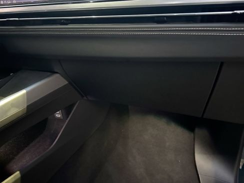 Used 2025 Cadillac Escalade Sport AWD/4WD image 36