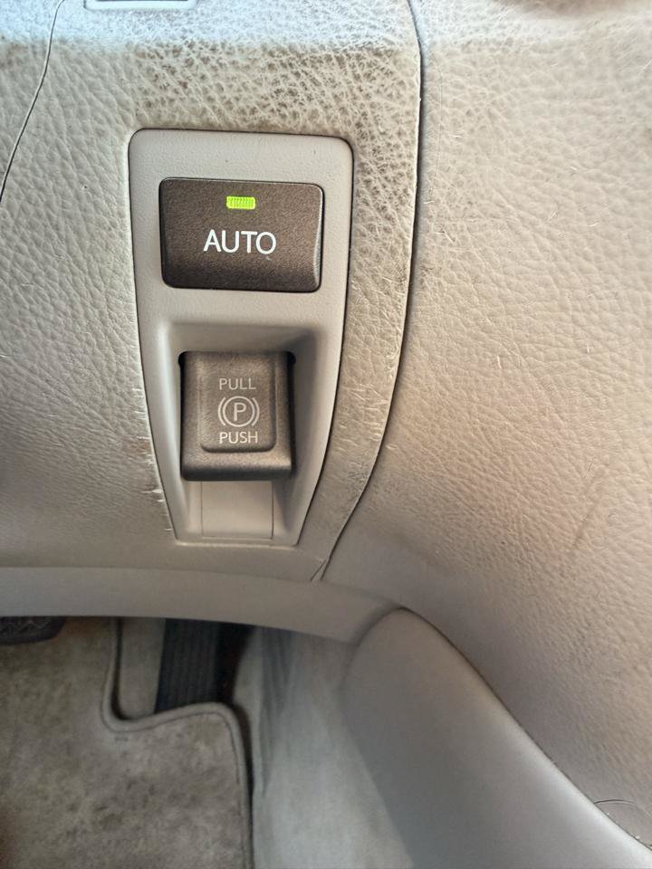Used 2008 Lexus LS 460 RWD image 16
