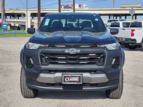 Used 2024 Chevrolet Colorado Trail Boss w/ Advanced Trailering Package image 2