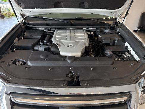 Used 2015 Lexus GX 460 w/ Premium Package image 60