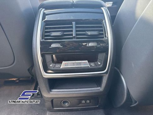 Used 2025 BMW X5 xDrive50e AWD/4WD image 18