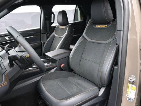 New 2026 Ford Explorer Tremor w/ Tremor Convenience Package image 24
