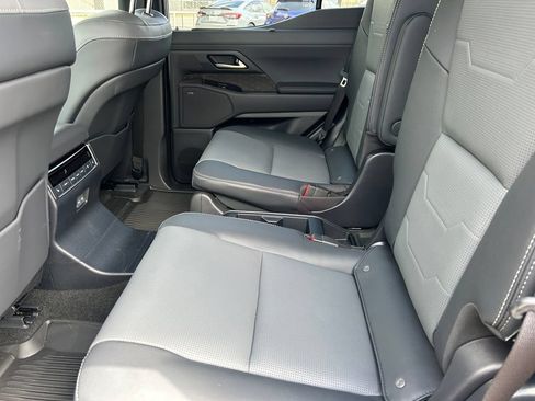 Used 2026 Lexus GX 550 w/ Accessory Package (2T) AWD/4WD image 18