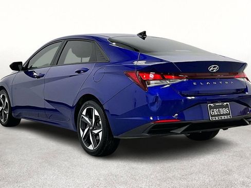 Used 2023 Hyundai Elantra SEL w/ Convenience Package image 15