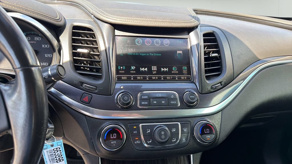 Used 2017 Chevrolet Impala LT FWD image 23