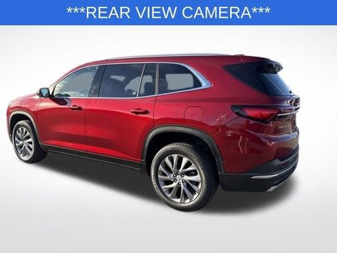 Used 2025 Buick Enclave Preferred image 3