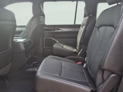 New 2026 Jeep Grand Wagoneer L Limited image 10