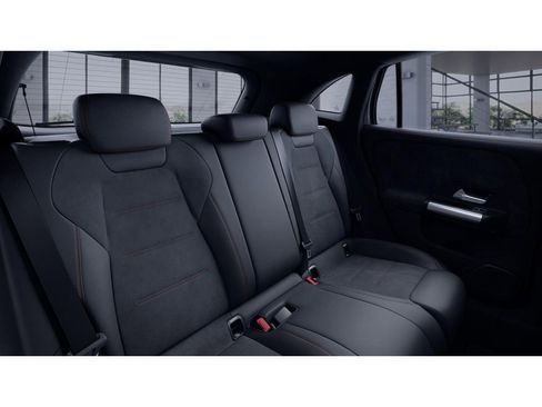 Certified 2023 Mercedes-Benz GLA 250 4MATIC image 5