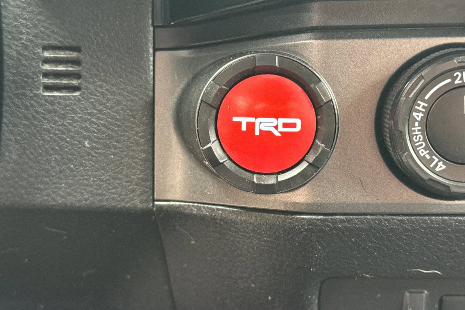 Used 2017 Toyota Tacoma TRD Pro AWD/4WD image 28