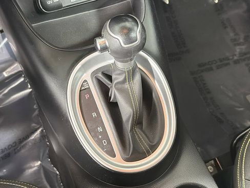Used 2015 Kia Soul + FWD image 17
