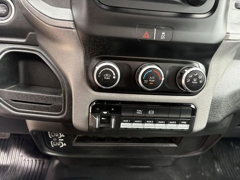 Used 2022 RAM 5500 Tradesman AWD/4WD image 14