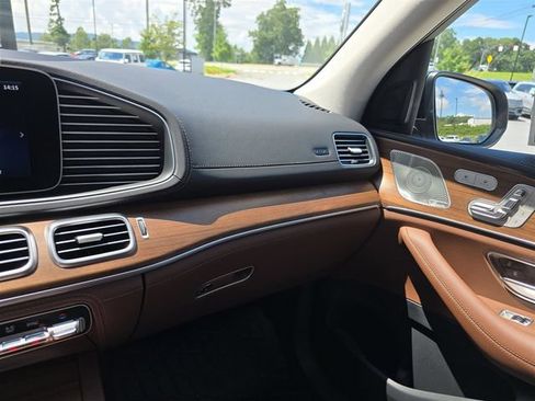 Used 2025 Mercedes-Benz GLE 350 4MATIC image 27