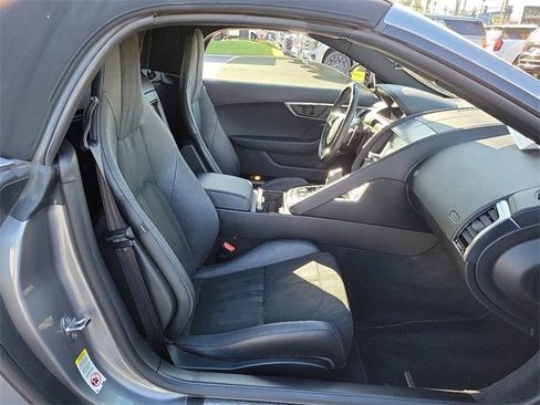 Used 2021 Jaguar F-TYPE Convertible image 17
