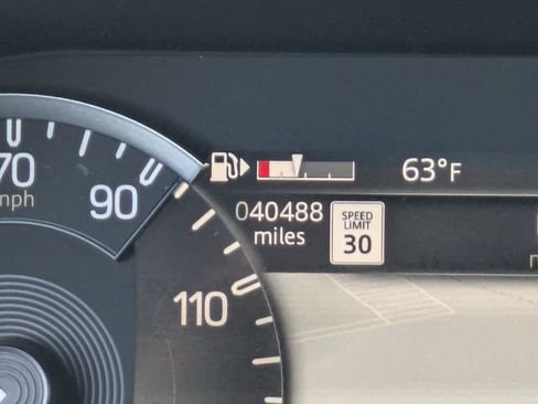 Certified 2023 Land Rover Defender 110 SE image 11