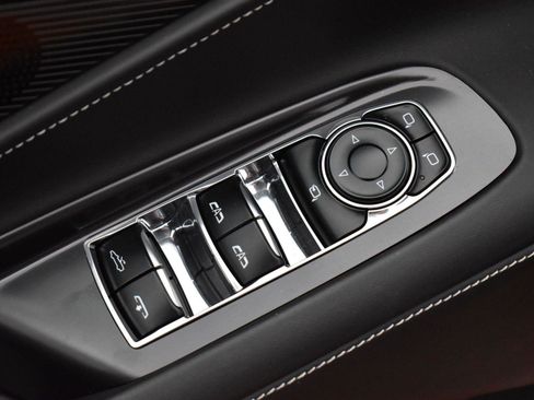Used 2024 Chevrolet Corvette Stingray Premium Conv w/ Z51 Performance Package RWD image 11