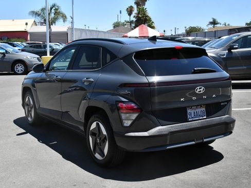 Used 2024 Hyundai Kona SEL FWD image 6