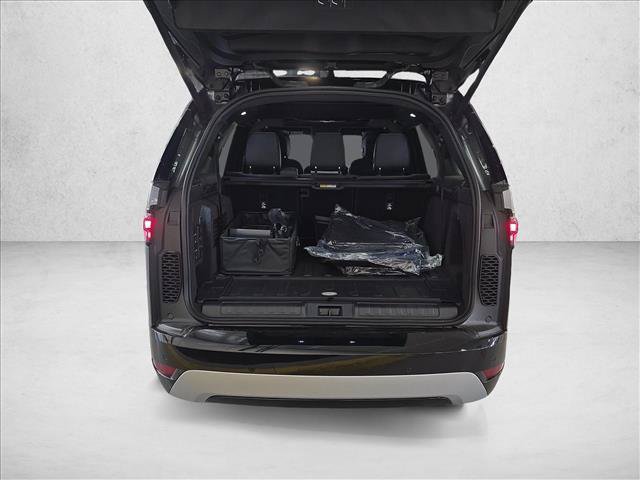 Used 2026 Land Rover Discovery Limited Edition AWD/4WD image 13