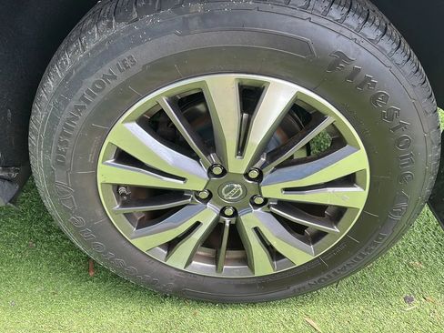 Used 2019 Nissan Pathfinder S AWD/4WD image 48