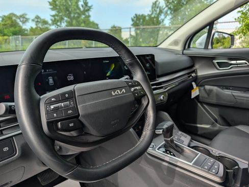 Used 2026 Kia Sportage EX FWD image 30