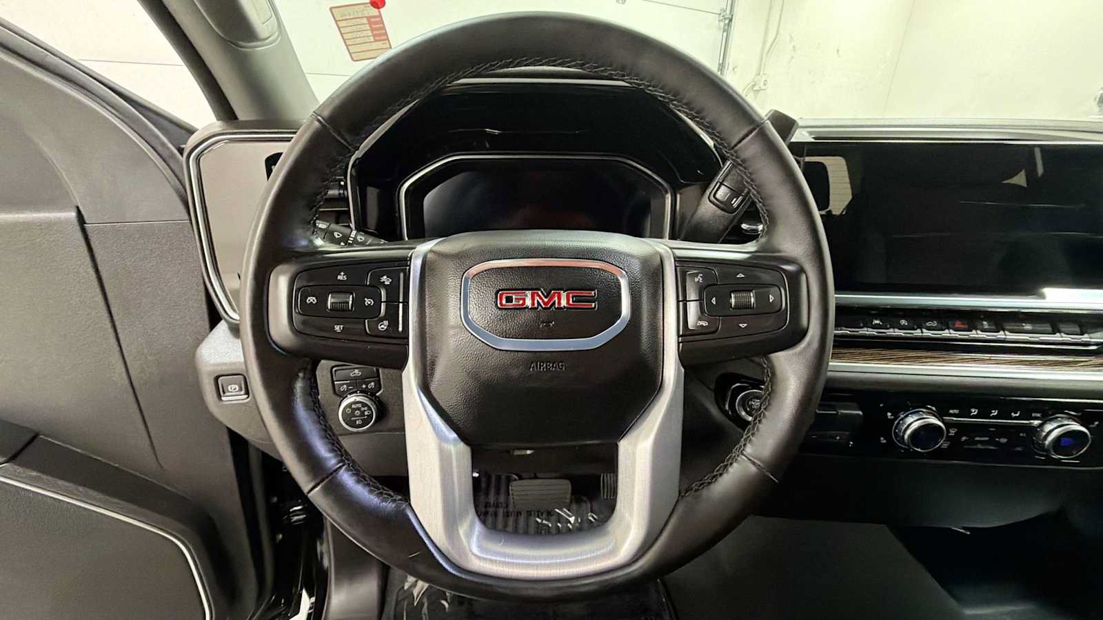 Used 2024 GMC Sierra 1500 Elevation AWD/4WD image 16