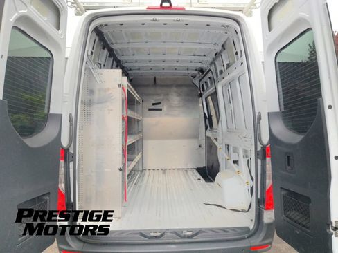 Used 2022 Mercedes-Benz Sprinter 2500 w/ Parking Package image 28