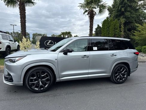 New 2026 Lexus TX 500h AWD image 2