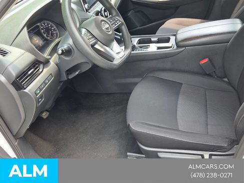 Used 2024 Nissan Sentra SV FWD image 12
