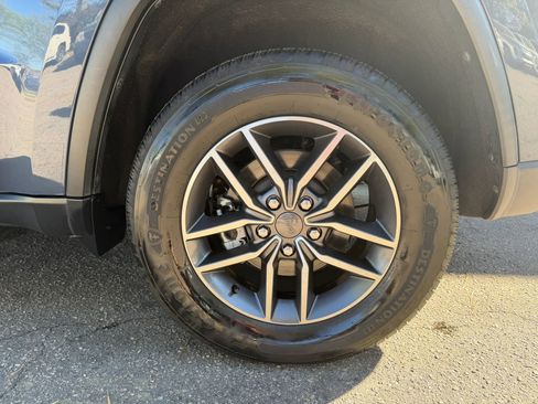 Used 2021 Jeep Grand Cherokee Limited w/ Trailer Tow Group IV image 39