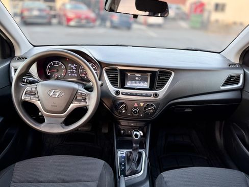 Used 2019 Hyundai Accent SE FWD image 19
