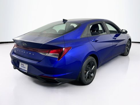 Used 2023 Hyundai Elantra SEL image 5