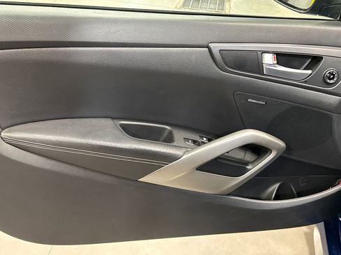 Used 2016 Hyundai Veloster Turbo image 7