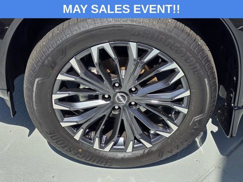 Used 2025 Nissan Rogue Platinum FWD image 45