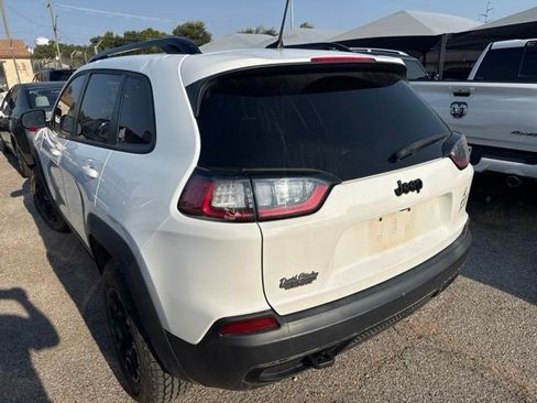 Used 2022 Jeep Cherokee Latitude AWD/4WD image 6